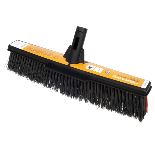 Koště FISKARS SOLID L zahradní bez násady 47 cm 1025931 01594