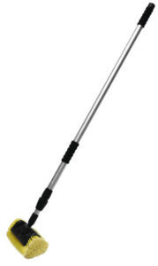 Teleskopický kartáč Camp4 s výsuvem až 1,8 m