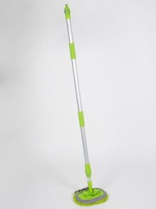 Teleskopický kartáč Camp4 s kulatou hlavou a výsuvem až 2,5 m