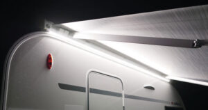 Kryt hliníkového profilu Carbest 150 cm barva saténová