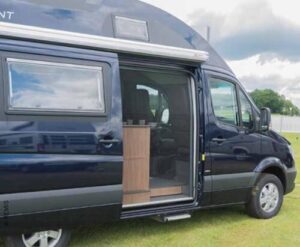 Moskytiéra Remis REMIcare do posuvných dveří pro M-B Sprinter