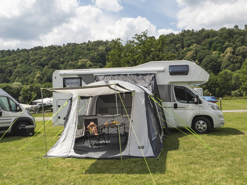 REIMO TENT Samostatně stojící nafukovací předstan TOUR BREEZE AIR Varianta: Montážní výška 250-280 cm