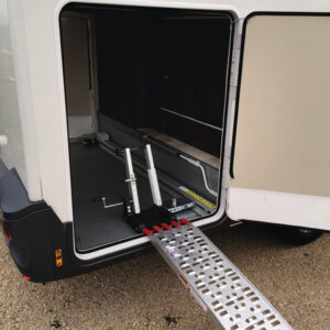 POLLICINO Pomůcka pro nakládání jízdních kol/koloběžek do zadní garáže Varianta: Manuální – 190 cm, vpravo