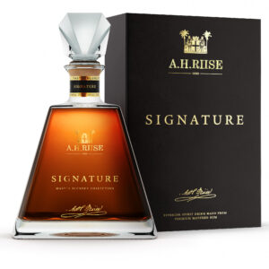 A. H. Riise A.H.Riise Signature 43,9% 0,7 l